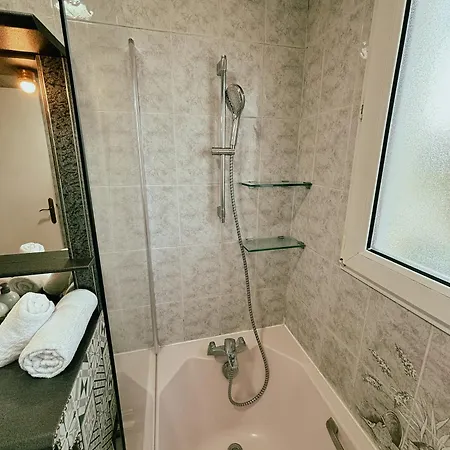 Duplex Avec Jardin - Proche Paris - Disneyland - Rer - Apartment *